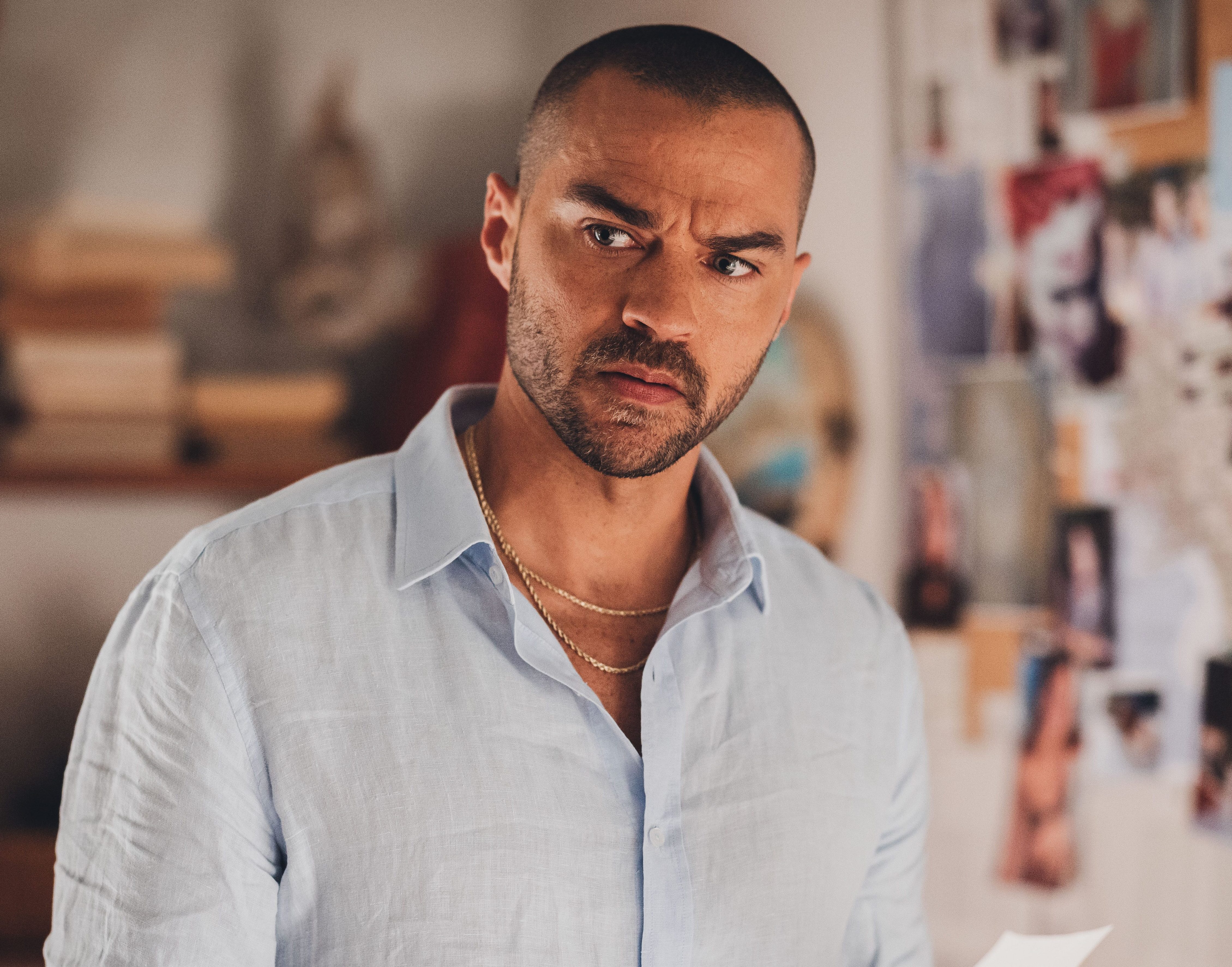 Jesse-Williams-in-Hotel-Costiera