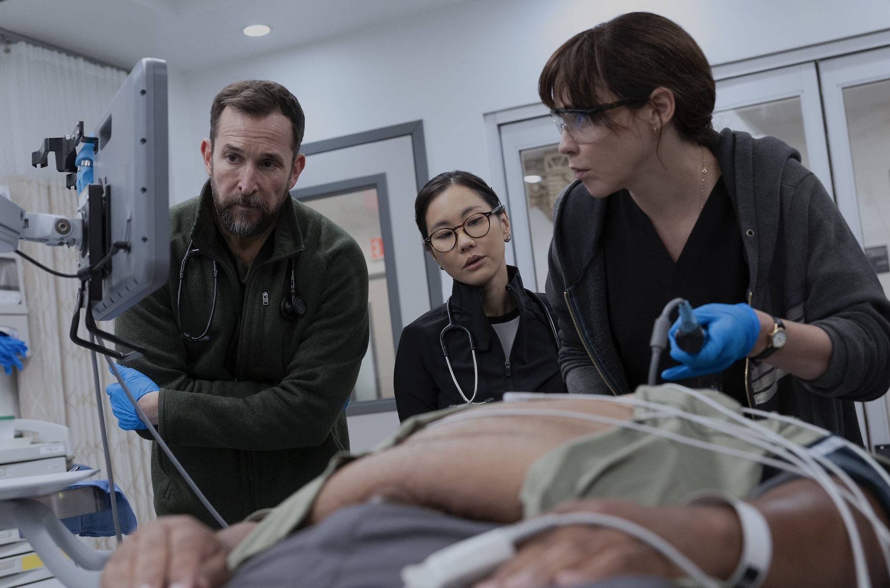 Noah-Wyle-the-pitt-2