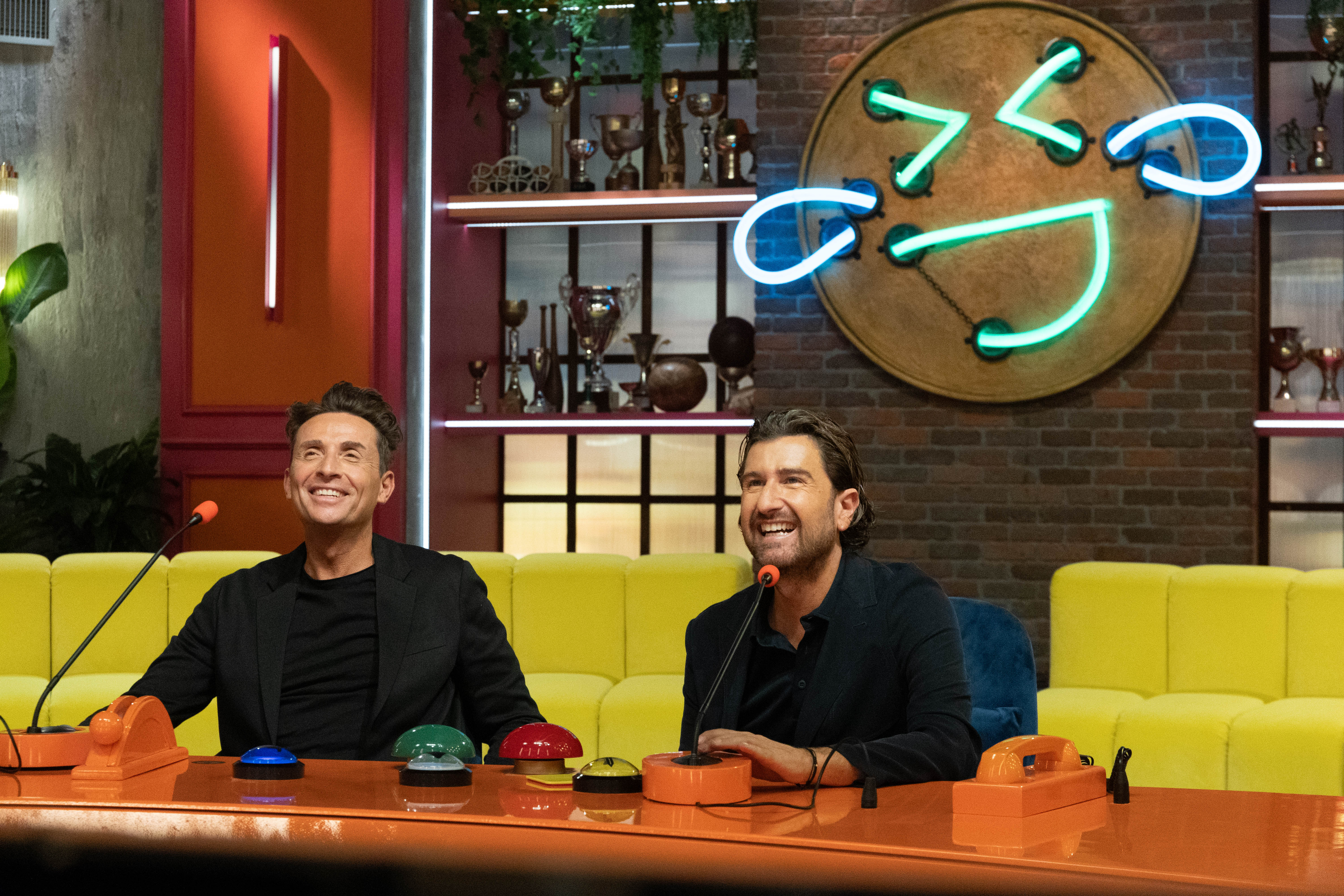 Scopri “LOL: Chi Ride è Fuori S6”: Trailer e immagini esclusive