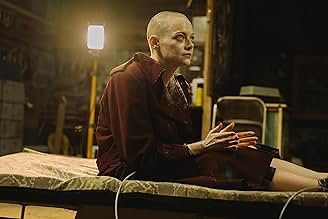 bold2-emma-stone-bugonia-2026